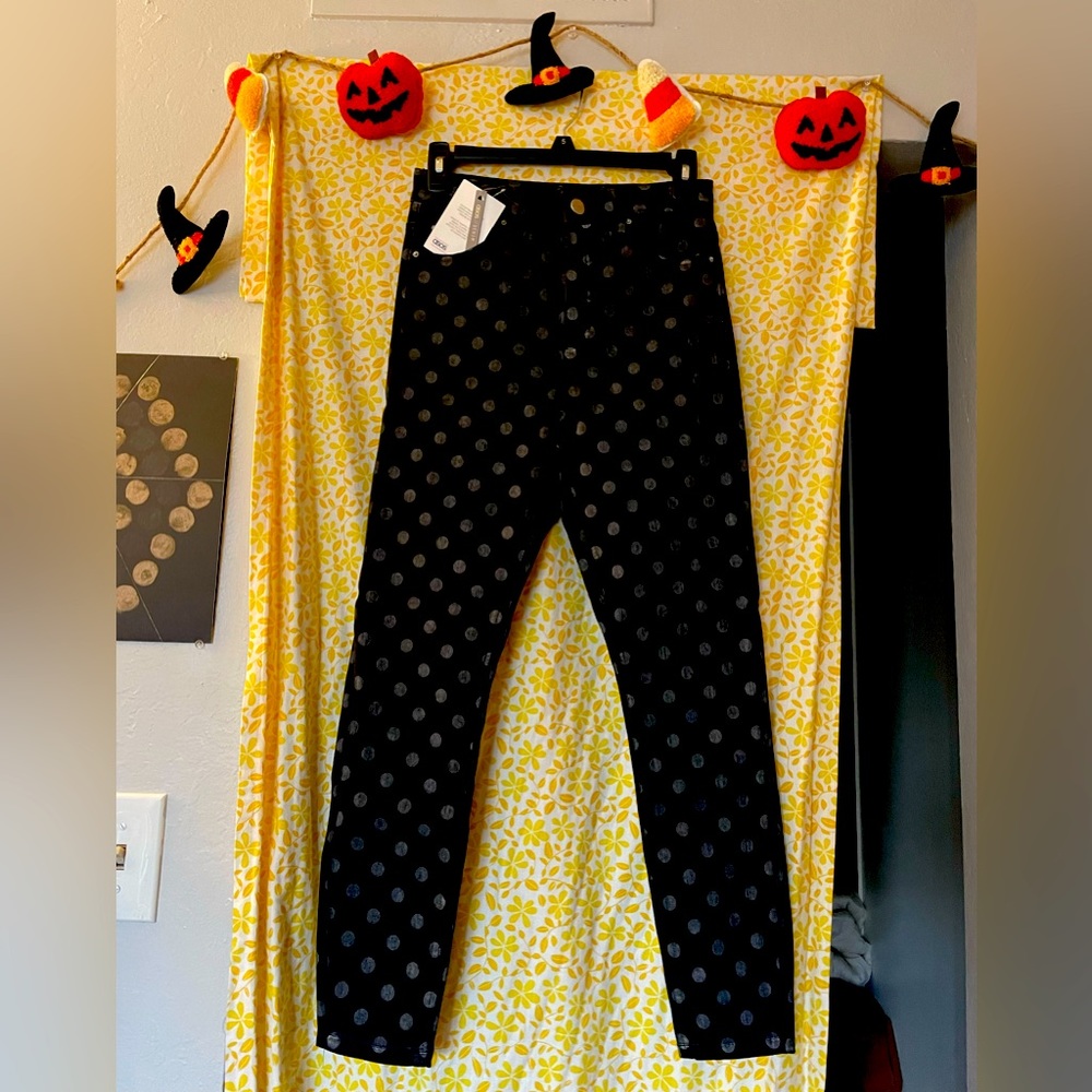black jeans w/ grey polka-dot pattern *still has tags*